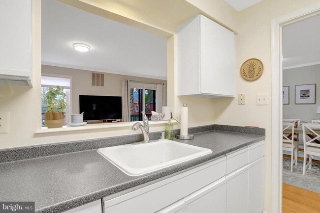 Building Photo - 2101 N Rolfe St