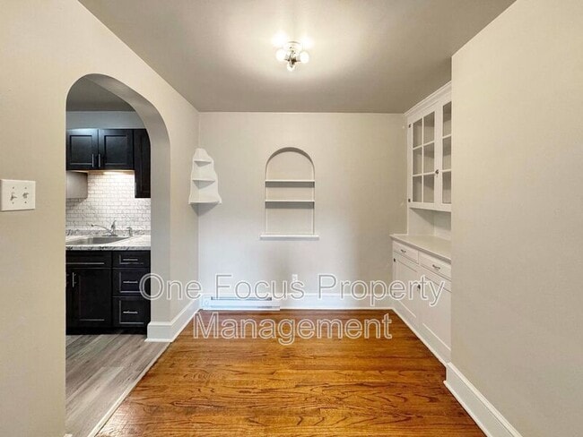 Building Photo - 307 N Vesper St