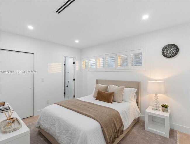 Building Photo - 1560 Cleveland Rd