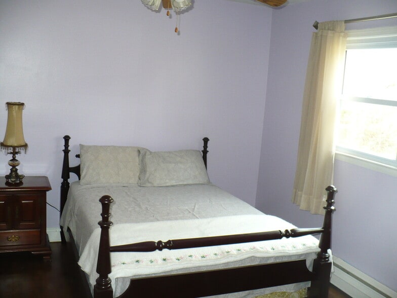 Master Bed - 30 Affeldt Dr