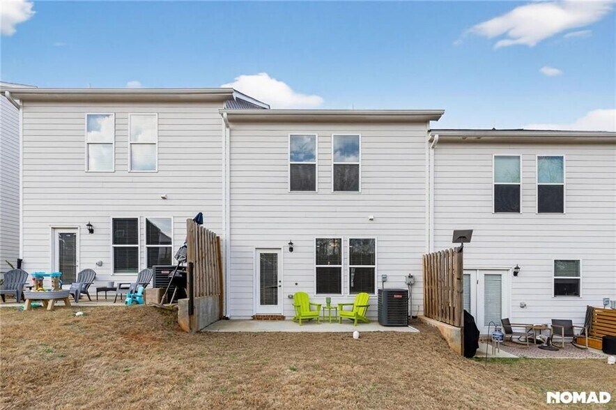 Building Photo - 110 Greenview Ct