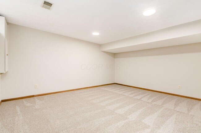 Building Photo - 4841 Dierker Rd