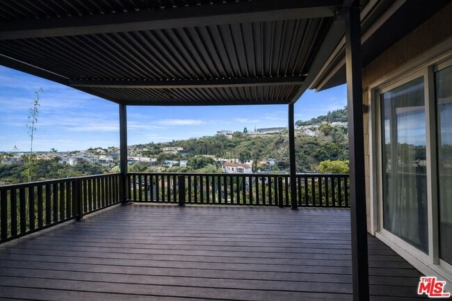 Building Photo - 8810 Hollywood Blvd