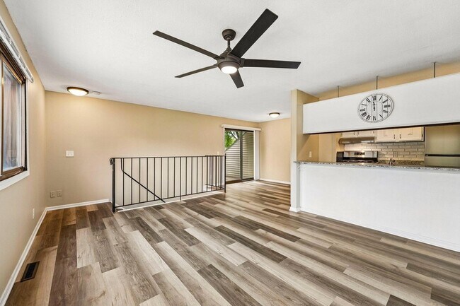 Building Photo - 6130 72nd Ln N