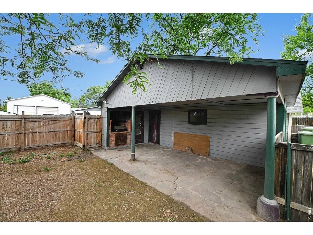 Building Photo - 817 N Garfield Ave