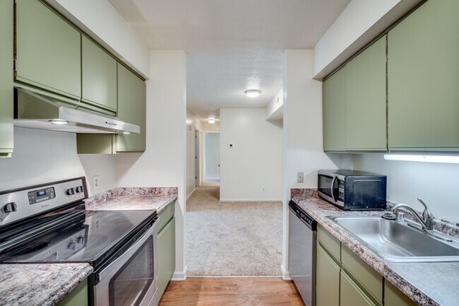 Building Photo - 1116 Blue Ridge Dr