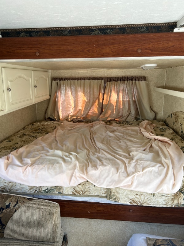 Building Photo - 4541 N Old Romero Rd