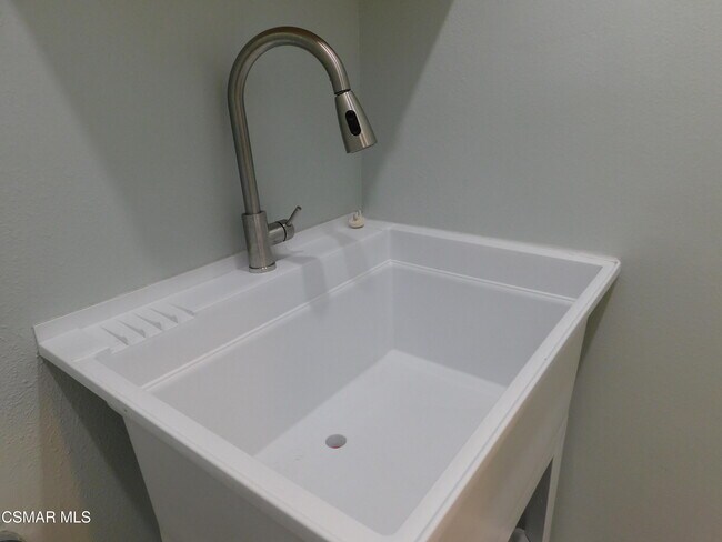 Building Photo - 728 Navito Way