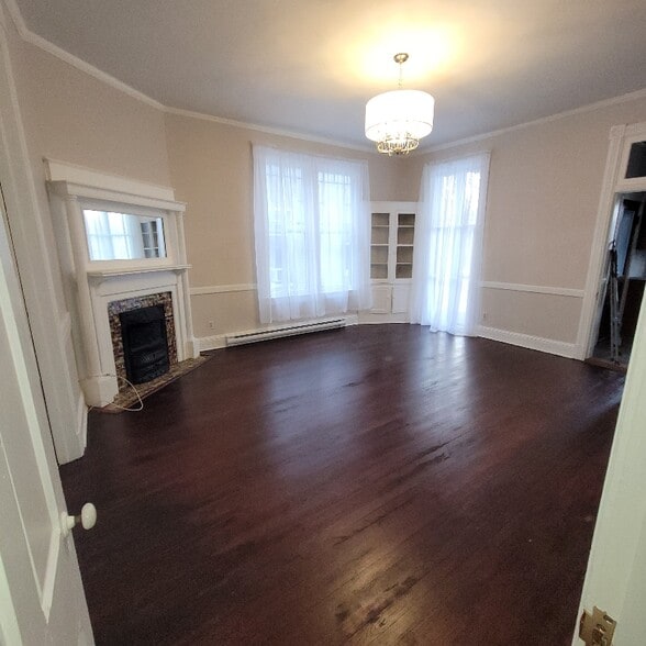 Building Photo - 233 S Prospect St