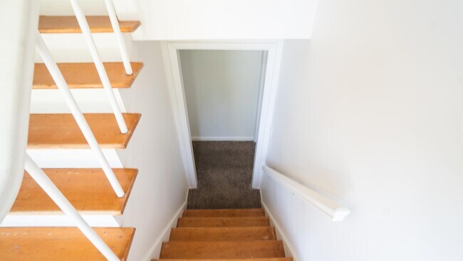 Building Photo - 5558 S Somerset Way