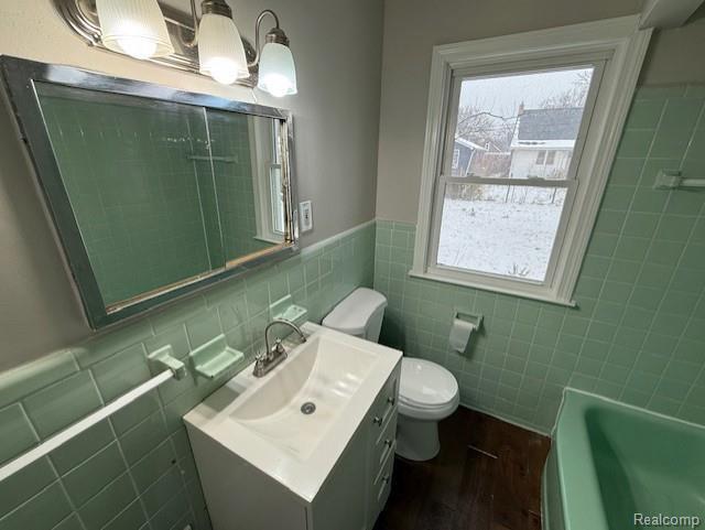 Building Photo - 358 W Elza Ave