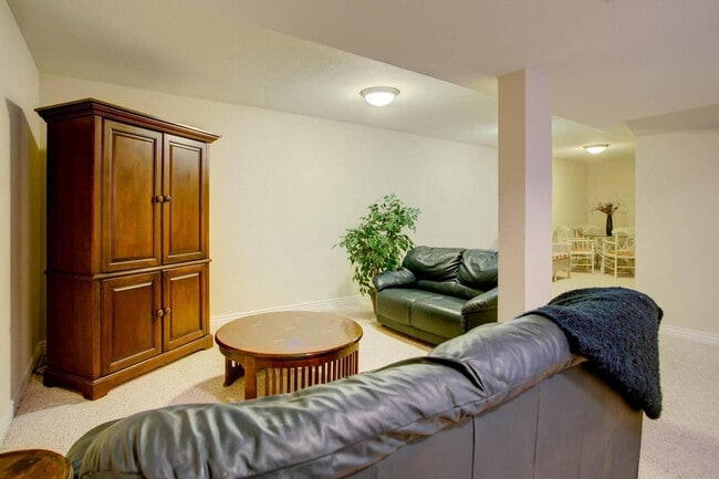 Building Photo - 2102 S Sherman St