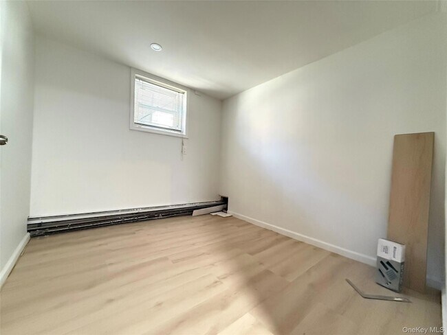 Building Photo - 23-43 120th Street Unit Duplex 1 + BASEMENT