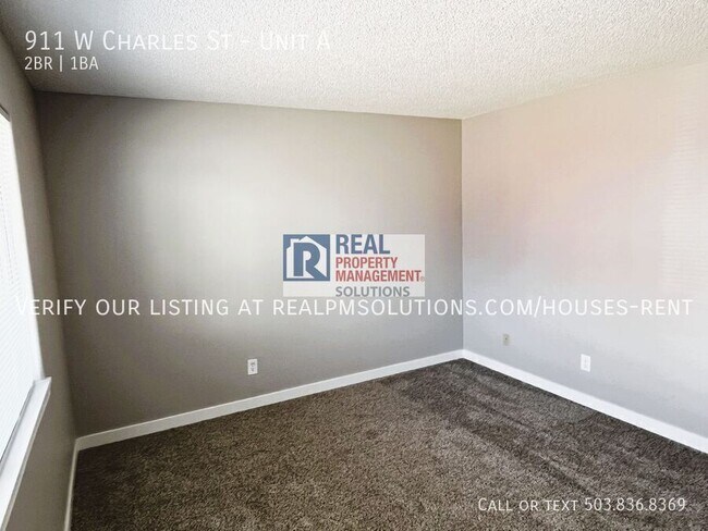 Building Photo - 911 Charles St