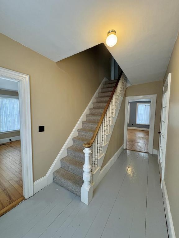 Building Photo - 14 Maple St