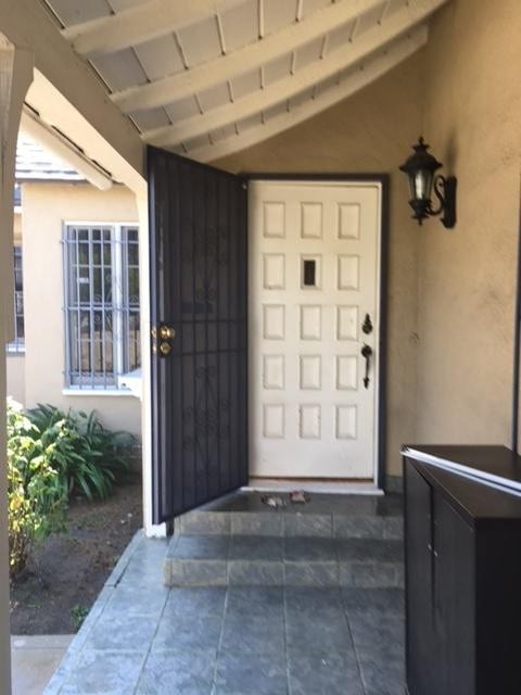 Primary Photo - 4026 Ingraham St