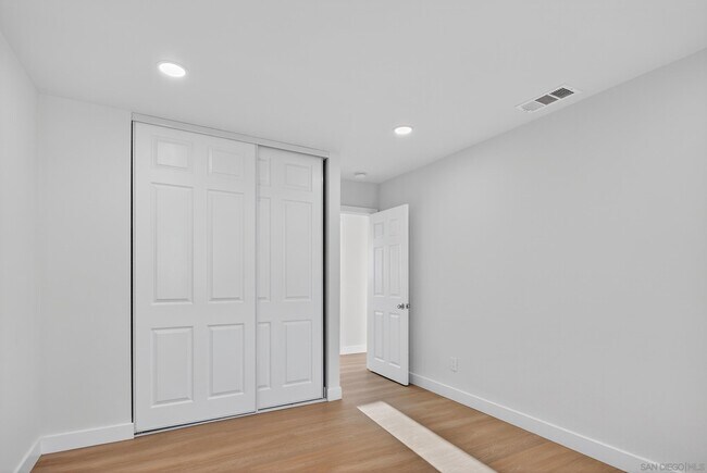 Building Photo - 4060 Rosarita Dr