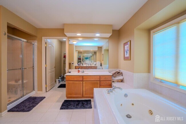 Building Photo - 19 Meadowlark Dr