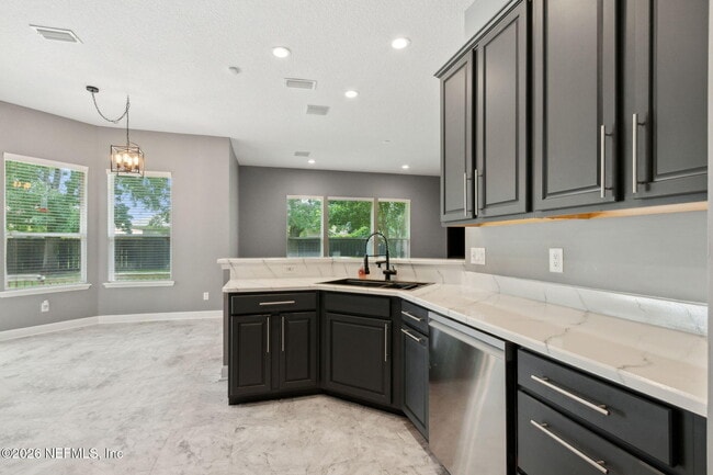 Building Photo - 14617 E Zachary Dr