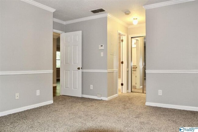 Building Photo - 2128 Greenwood Pl SW