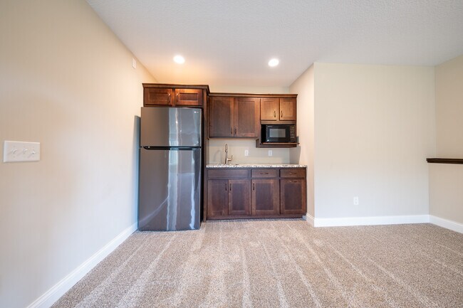Building Photo - 9352 Wilderness Cove