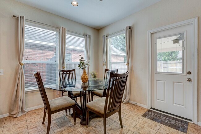 Building Photo - 14014 Mohave Way Dr