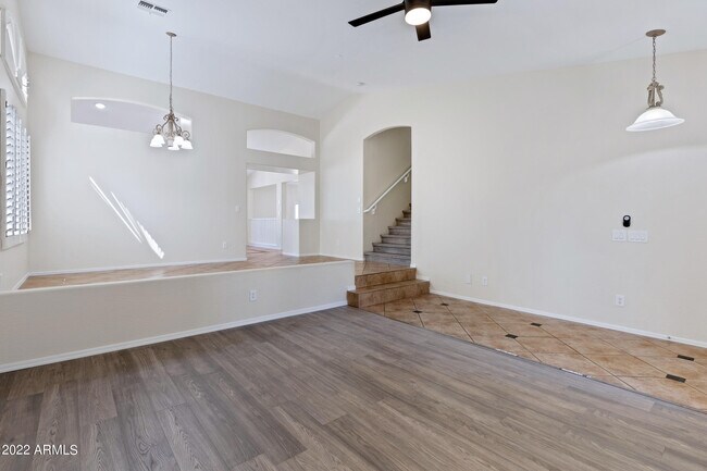 Building Photo - 5976 W Audrey Ln