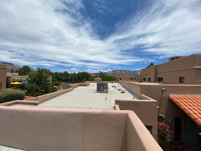 Building Photo - TOWNHOME - WEST SEDONA - VISTA MONTANTA