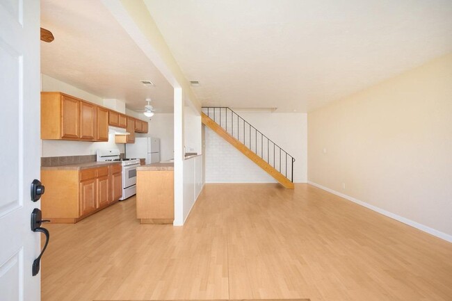 Building Photo - 3763 Sapphire Dr