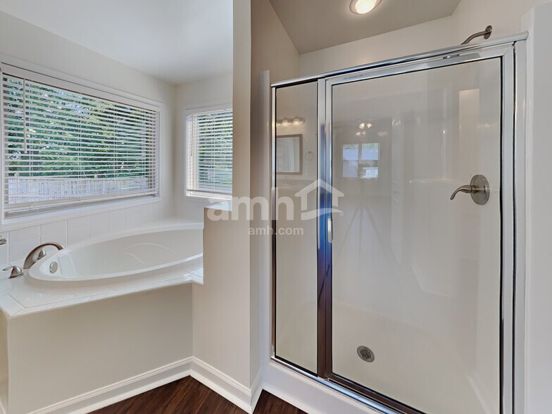Building Photo - 1225 Grayson Oaks Dr