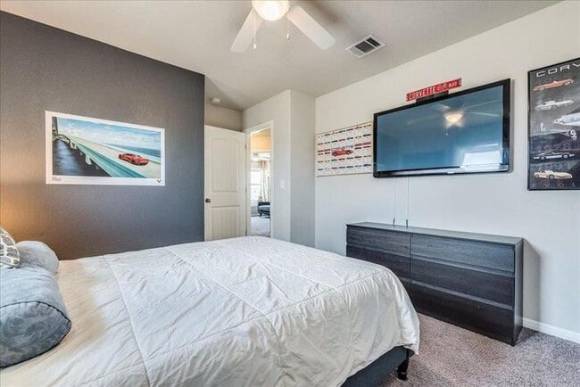 Building Photo - 190 Sandy Path