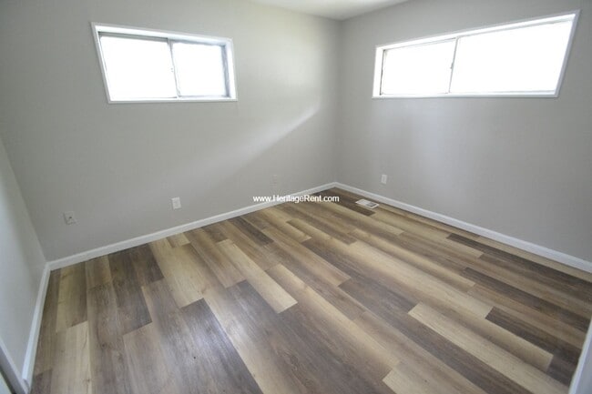 Building Photo - North College Hill 4 Bedroom with Covered ...