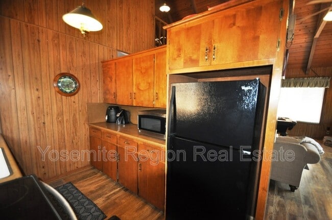 Building Photo - 20415 Pine Mountain Dr