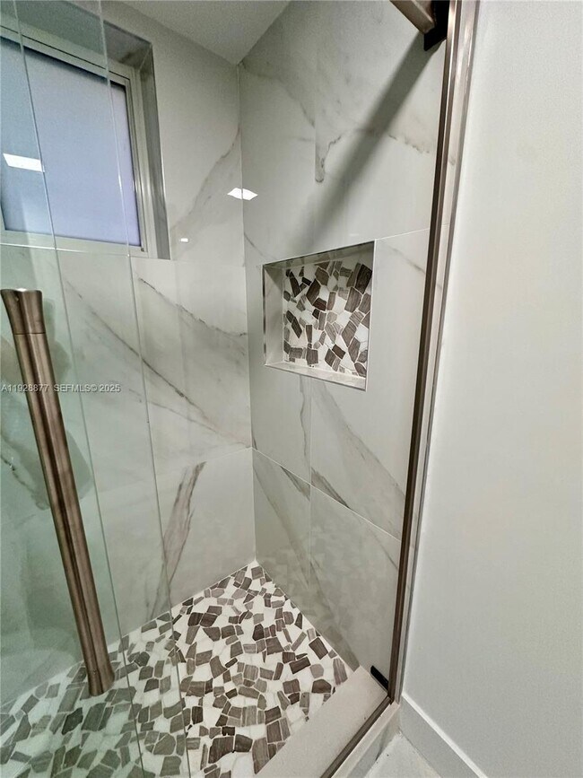 Building Photo - 1629 SW 3rd St