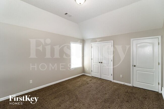 Building Photo - 8716 Macon Rd