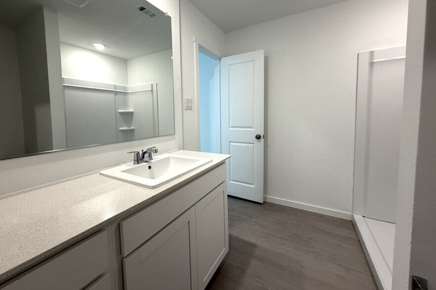 Building Photo - 2553 Guineas Ln