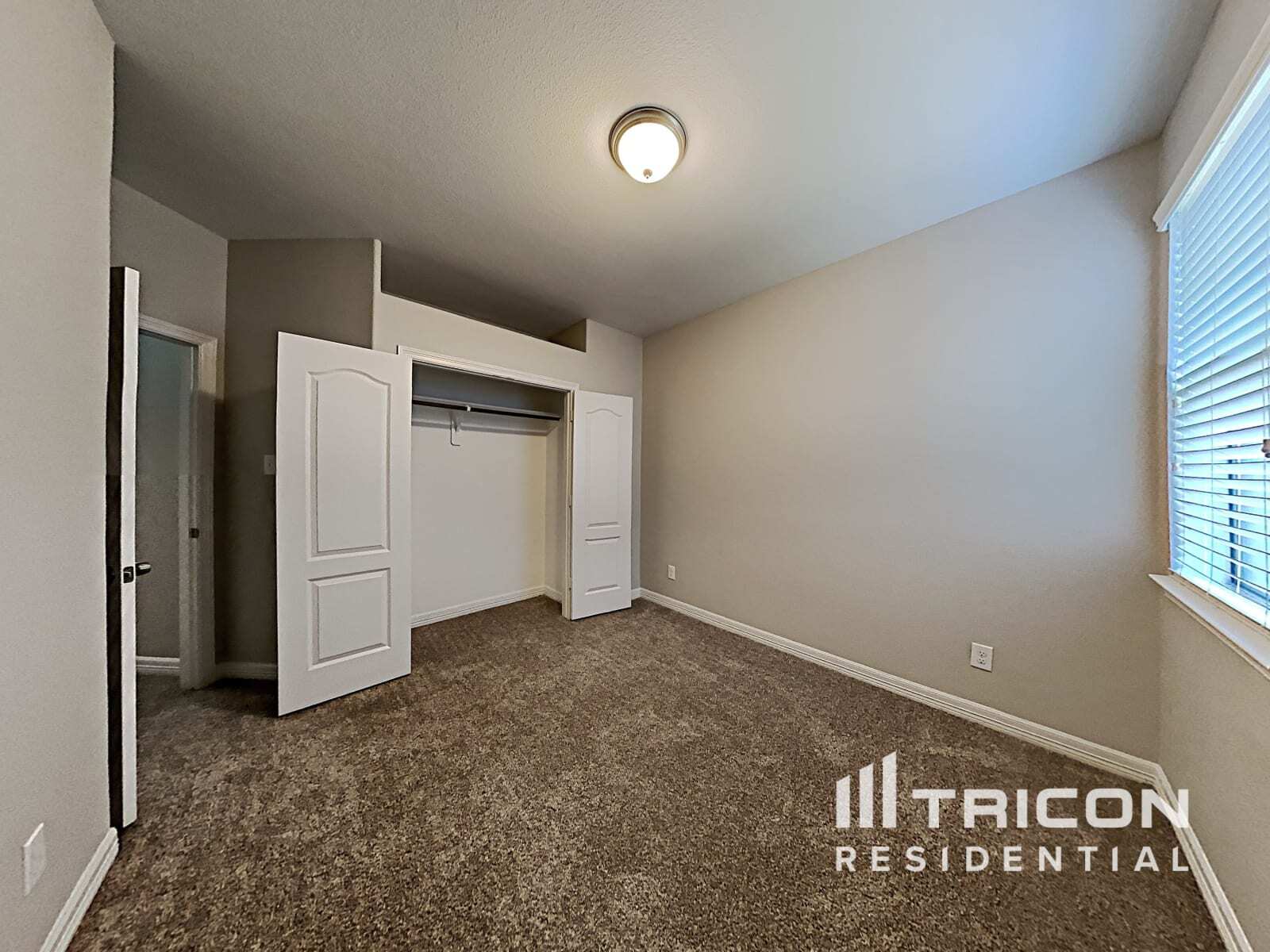 Building Photo - 7123 Durango Creek Dr