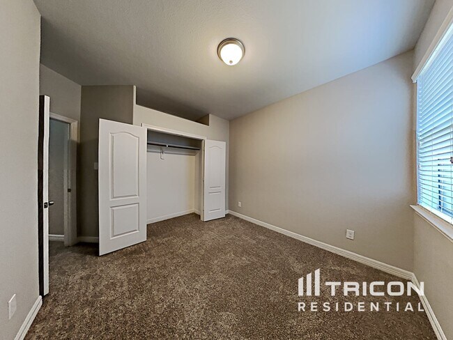 Building Photo - 7123 Durango Creek Dr