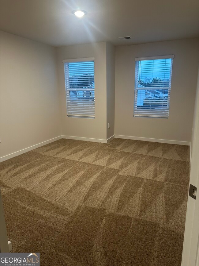 Building Photo - 4822 Station Ln