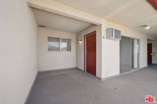 Building Photo - 1293 Garfield Ave