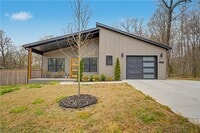 Building Photo - 20 Kentallen Ln