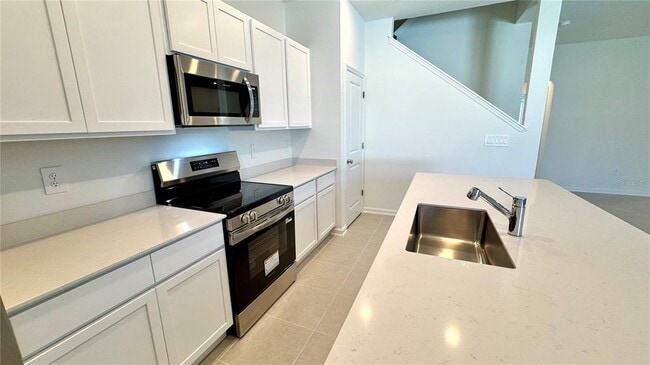 Building Photo - 2404 Rider Rain Ln