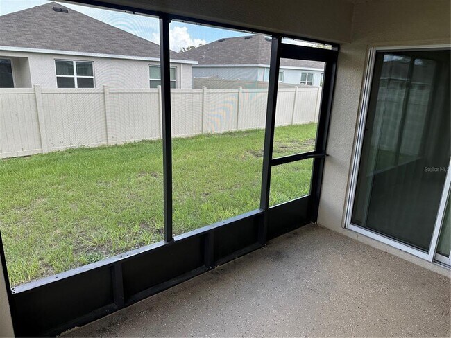 Building Photo - 6911 SE 112th Ln
