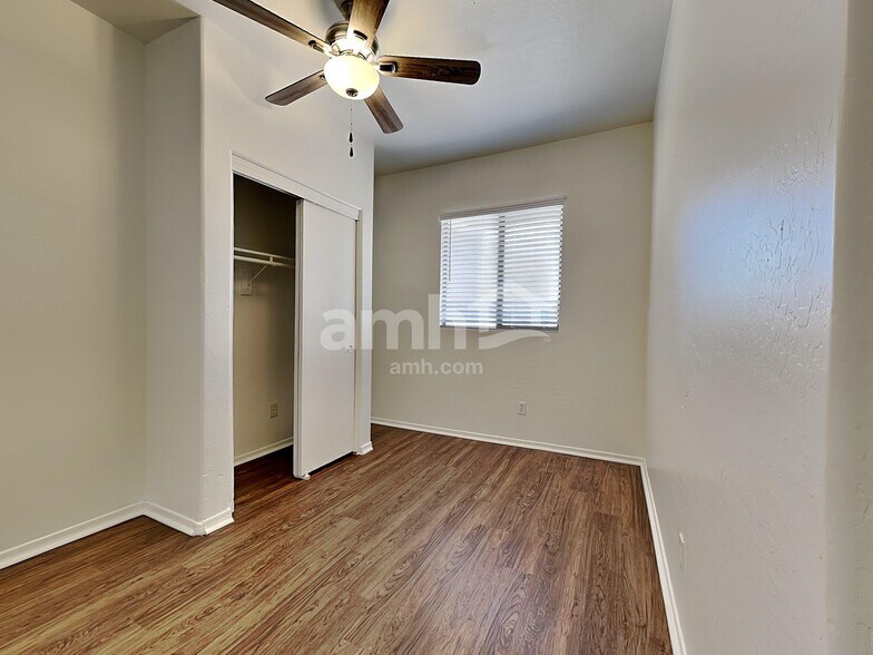 Building Photo - 11170 W Almeria Rd