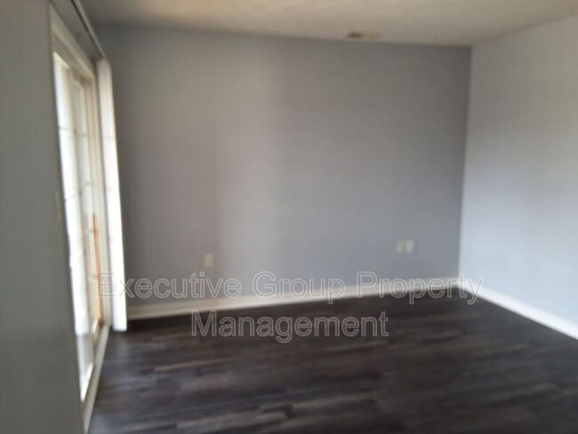 Building Photo - 103 Hurstfield Dr