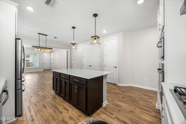 Building Photo - 73 Bluebonnet Way