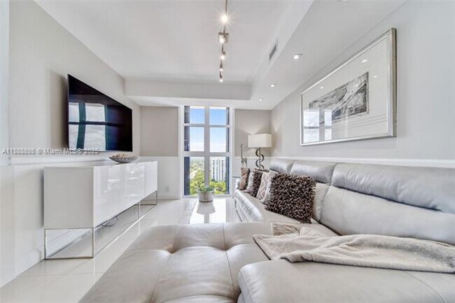 Building Photo - 4000 Towerside Terrace