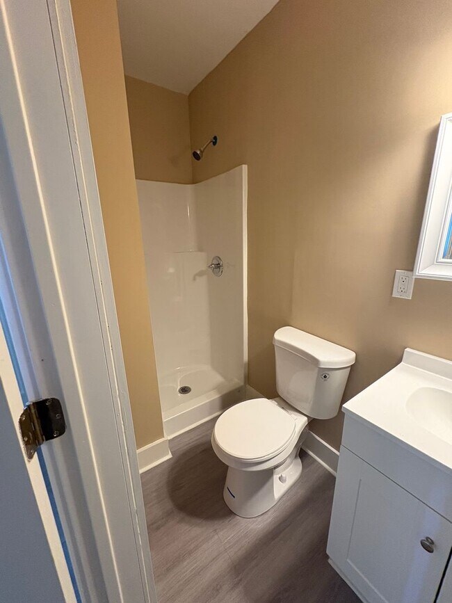 Building Photo - 3 Bedroom 2 Bath Home Near Augusta Road !!! Freshly Renovated