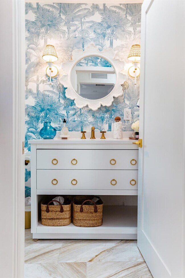 Building Photo - 610 38th St