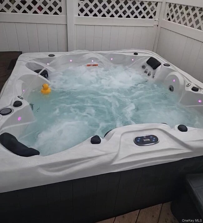 Building Photo - 71 Claremont St